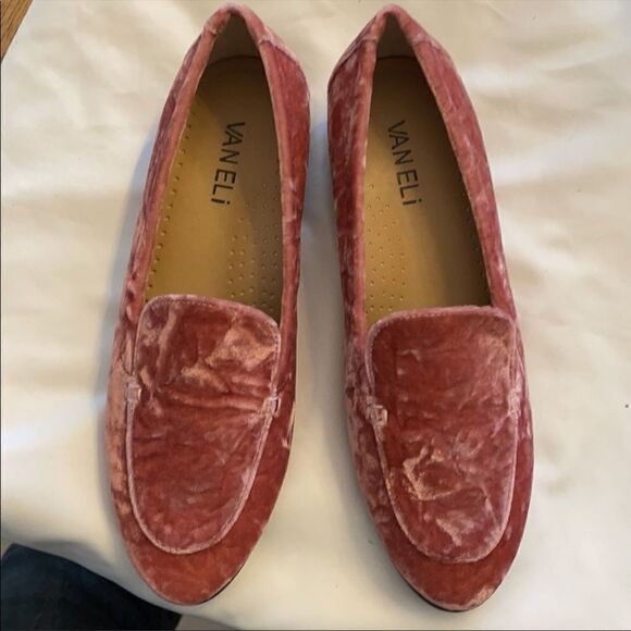 VANELI ROSE VELVET FLATS.  NEW. - Picture 2 of 8